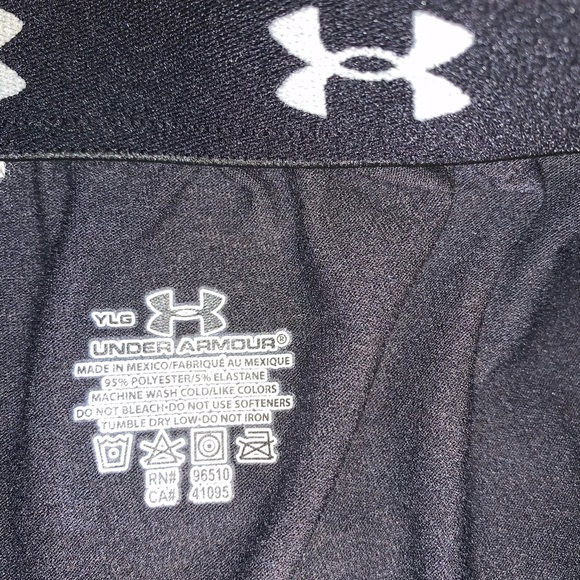 Under Armour black shorts - Picture 3 of 7